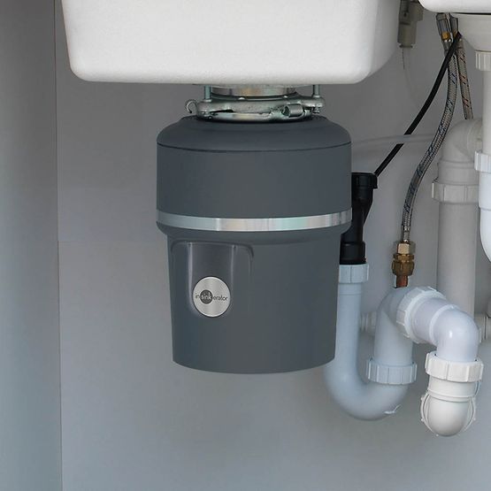 maisto atlieku smulkintuvas insinkerator evolution 100 sumontuotas po kriaukle